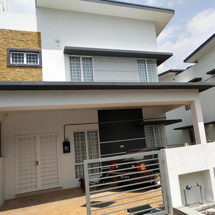 Sea Lion Kuala Selangor Semi-Detached Homestay Extérieur photo